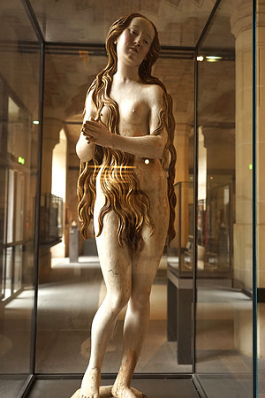 Louve Statue